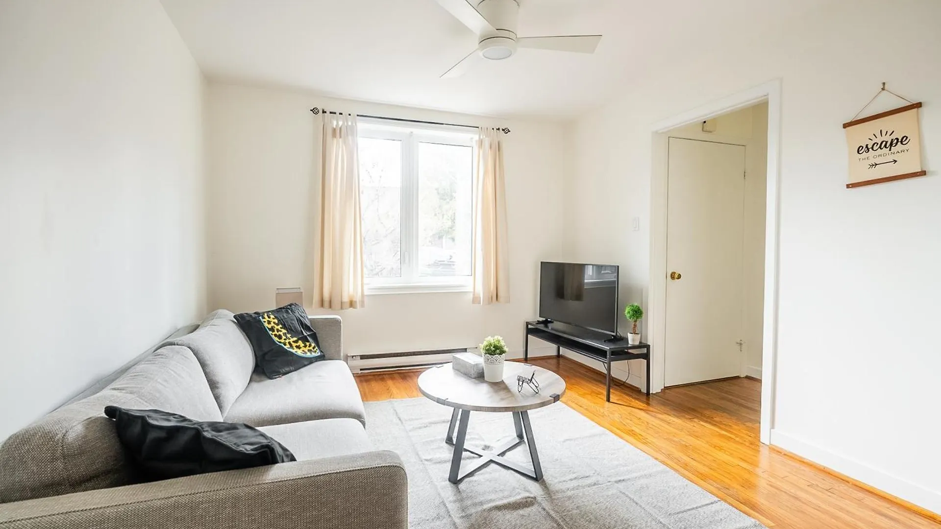 Cozy Townhouse In Chinatown Ξενοδοχείο Τορόντο